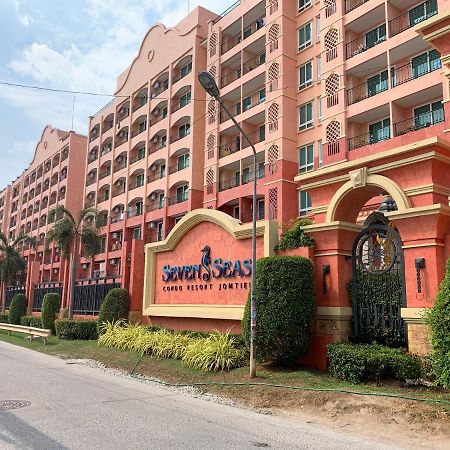 Seven Seas Condo Resort Jomtien Beach Exterior photo