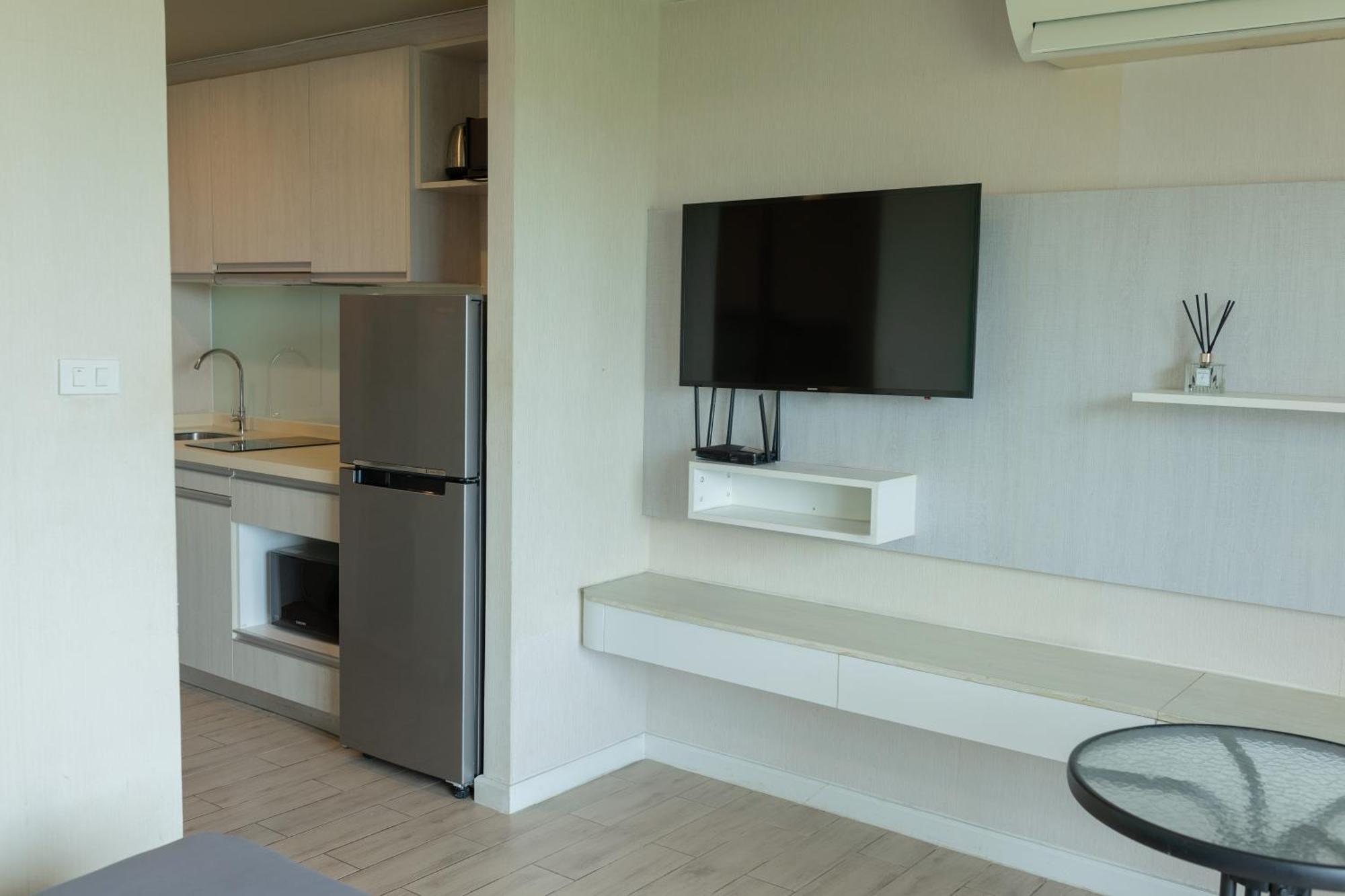 Seven Seas Condo Resort Jomtien Beach Exterior photo